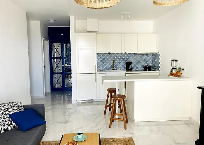 Arnold's Ocean View, Air Conditioner, *